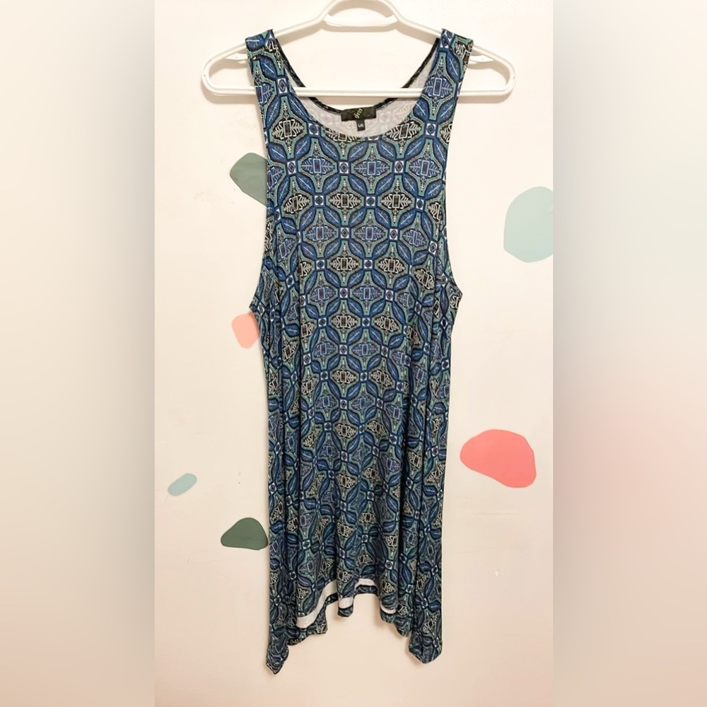 — SOLD — 136 - G:21 Patterned Dress Sz L 95% Rayon 5% Spandex